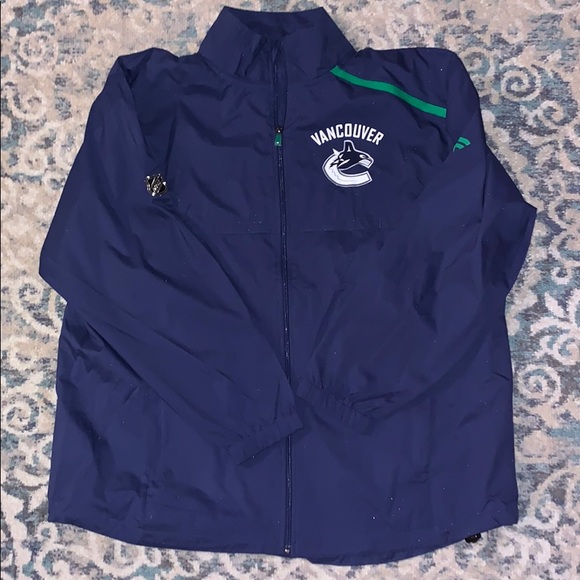 New NHL Vancouver Canucks Jacket - Picture 1 of 6